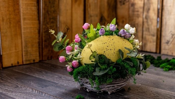 Πασχαλινές ιδέες διακόσμησης πασχαλινό αυγό με λουλούδια