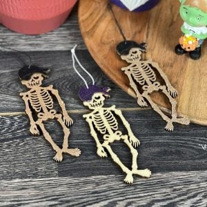 ΣΚΕΛΕΤΟΣ ΞΥΛΙΝΟΣ ΚΡΕΜΑΣΤΟΣ ΣΕΤ/2 15CM 2 ΣΧΕΔΙΑ